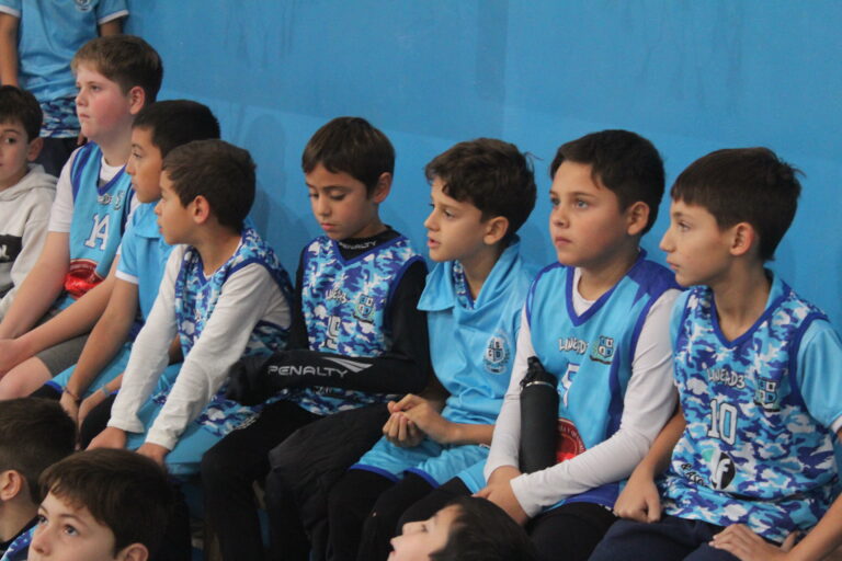 Club Dorrego de Navarro: Un Espacio para el Crecimiento Cultural, Social y Deportivo